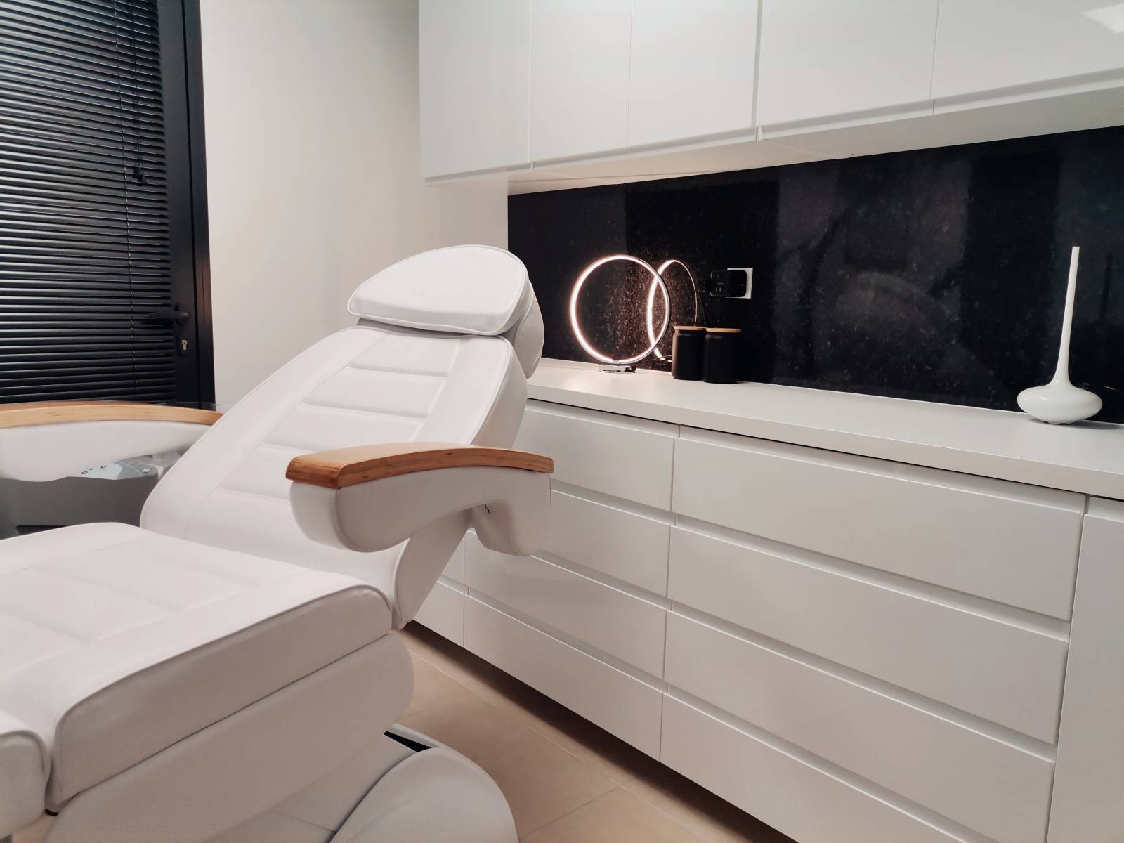 Cabinet du Dr MARTINS Elsa - spécialiste en épilation définitive 